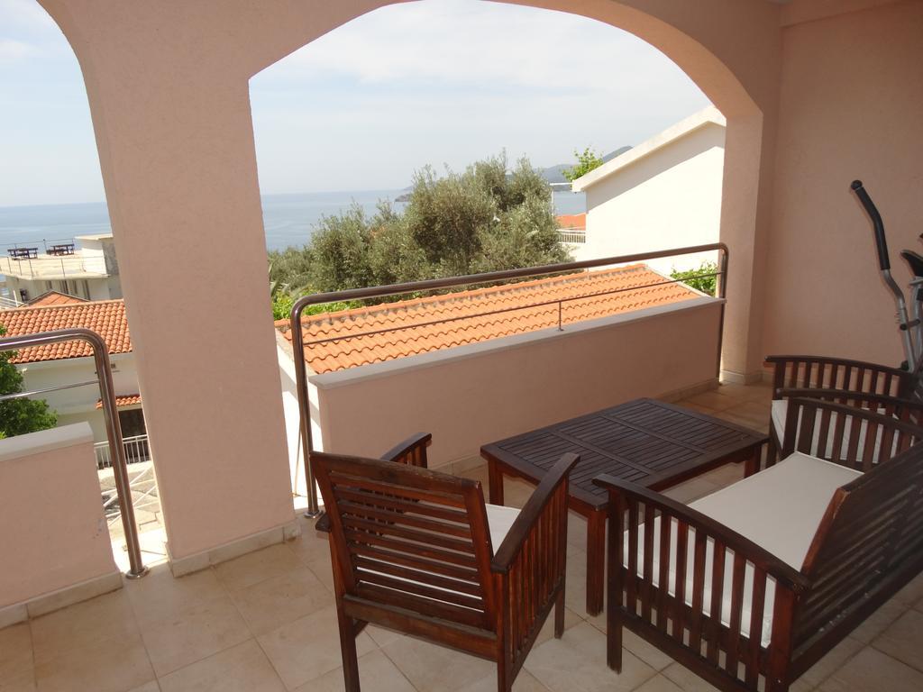 Apartmani Nica Sveti Stefan Kamer foto